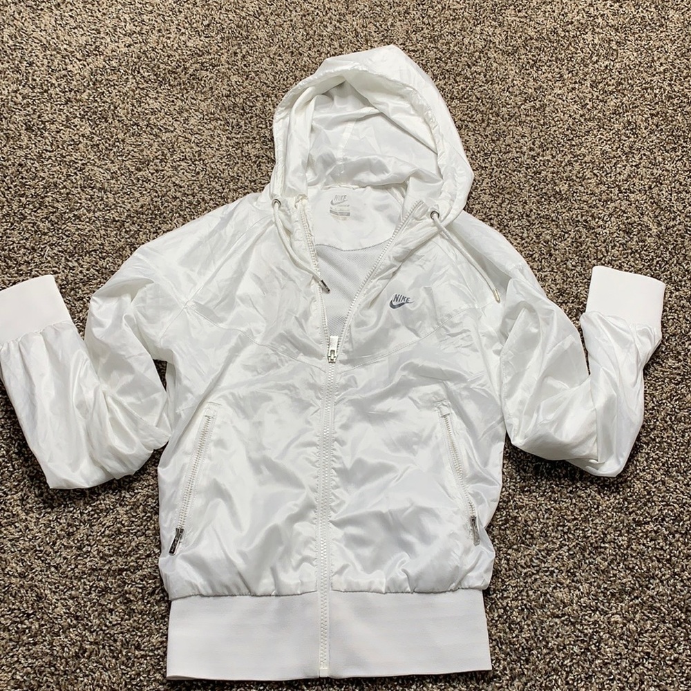 Womens nike windbreaker